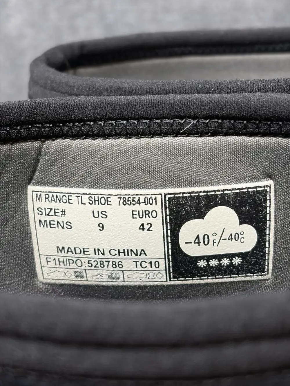 Bogs M Range TL Shoe 78554-001 Waterproof Insulated Winter Boots - Men's Size 9